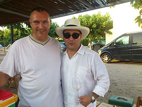 Ton Rimbau con el sommelier del restaurante Moments (2 estrellas Michelín)